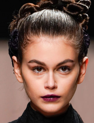 Perché le occhiaie oggi vanno di moda
