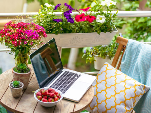 Come valorizzare giardini e terrazzi in vista della primavera