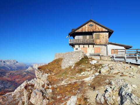 Emma Menardi, guardiana del paradiso al rifugio Nuvolau