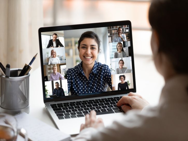 Lavoro da remoto, i consigli per essere sempre educate e distinguersi