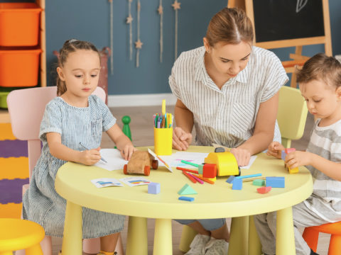 Bonus baby sitter, al via le domande: cosa cambia