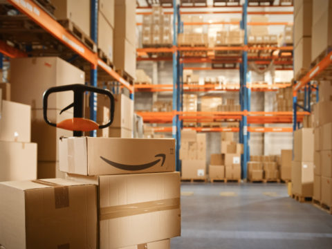 Cosa significa lavorare in un magazzino di Amazon