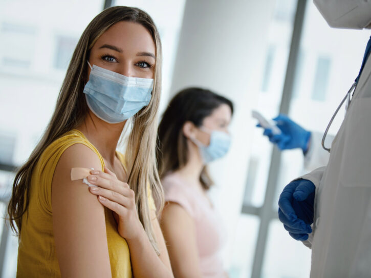 Per quanto ci proteggeranno i vaccini?