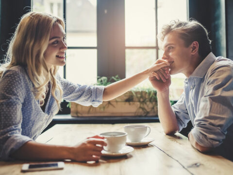 Galateo dei complimenti: come e quando farli per essere eleganti