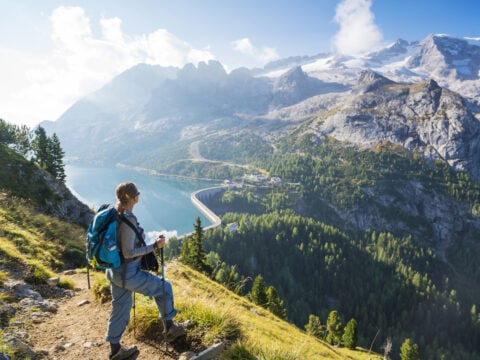 A piedi, per immergersi nella bellezza e ritrovare il ritmo della natura