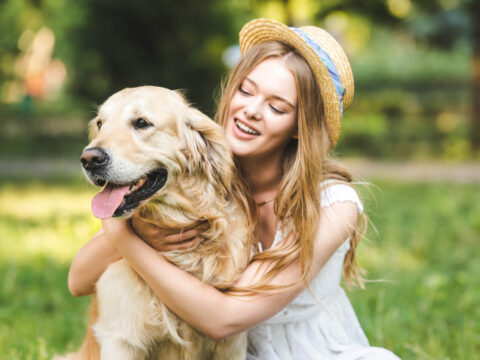 10 modi in cui il tuo cane ti chiede di passare più tempo con lui, ora e subito