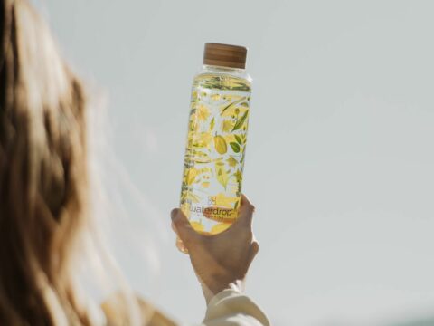 Bevi più acqua e scegli il gusto: il trend dei microdrink