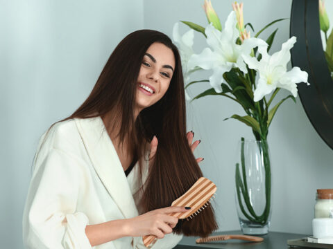 5 cose che sbagli quando spazzoli i tuoi capelli