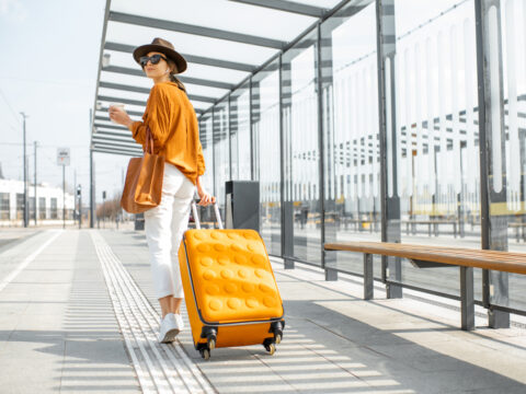 10 trucchi che ti faranno sembrare sempre perfetta, anche in viaggio