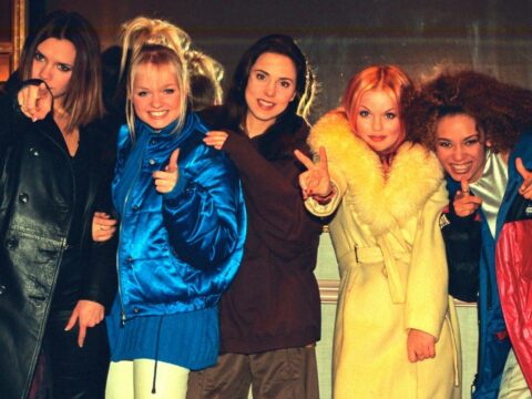 Le Spice Girls insieme per il Pride Month: Victoria riunisce tutte con la sua collezione