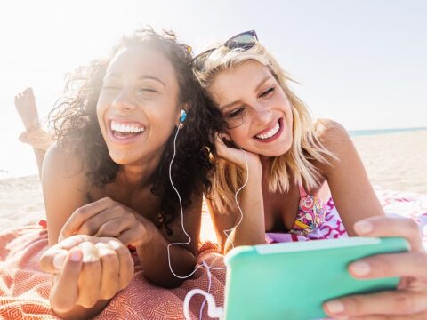 Come sfruttare i social network in vacanza, senza dipendere dallo smartphone