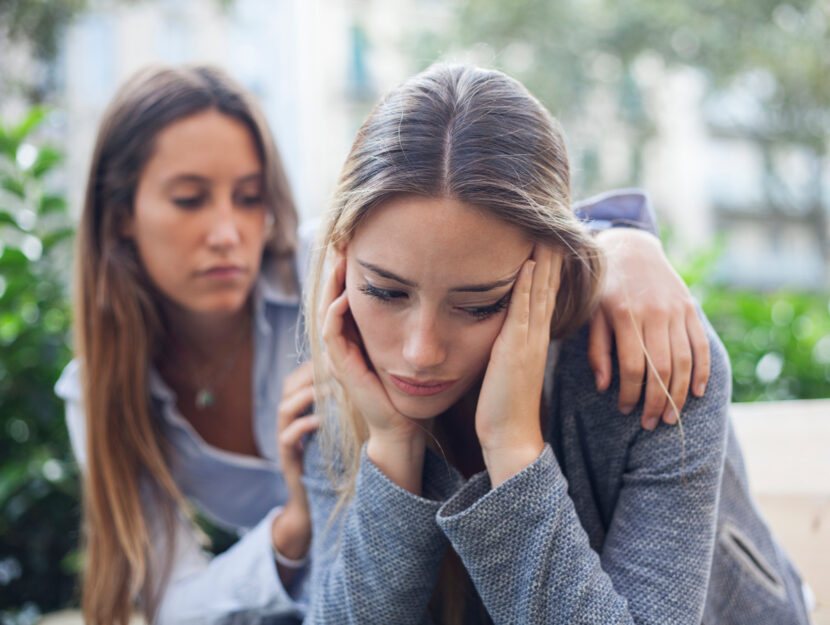 Cosa evitare se la tua amica soffre dopo una rottura