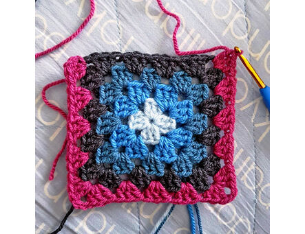 Il ritorno del crochet: costumi e top fatti all'uncinetto - Donna Moderna