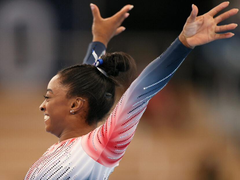 Simone Biles durante la finale individuale alla trave, l'unica che ha disputato, dove ha ottenuto la