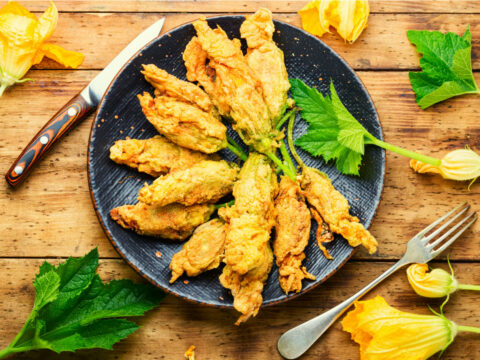 Fiori di zucca fritti: come prepararli a regola d'arte