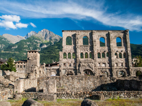 Viaggio ad Aosta, tra rovine romane e paesaggi alpini