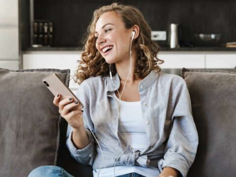 10 idee che renderanno più frizzanti i tuoi canali social