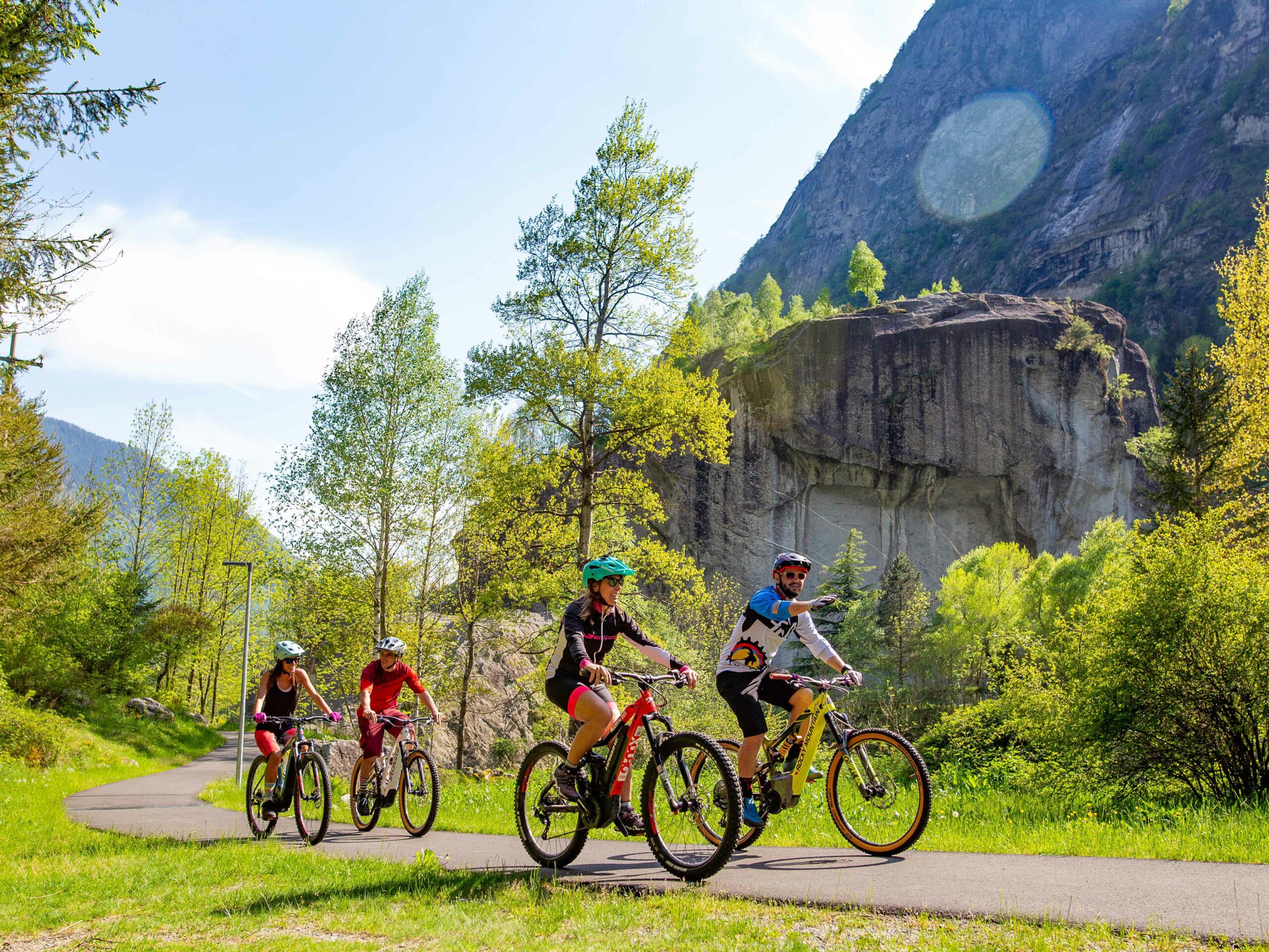 In Valtellina con la bici elettrica - Donna Moderna