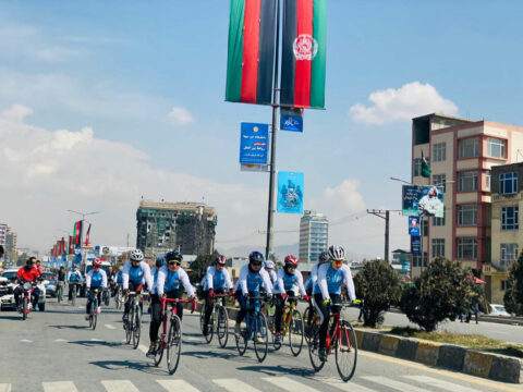 Le donne afghane non possono più fare sport