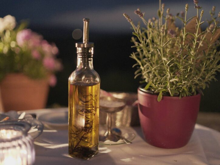 Come pulire le bottiglie dell'olio