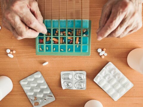 Gli over 65 prendono troppi farmaci