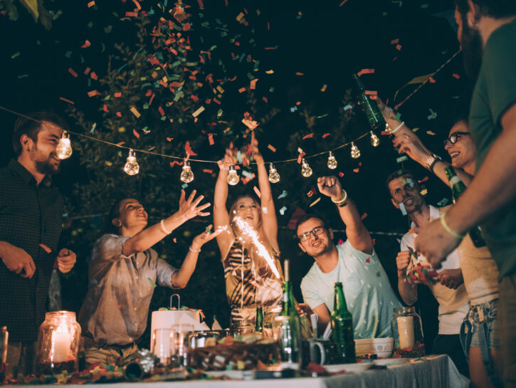 Auguri di compleanno: le frasi speciali da dedicare ai tuoi familiari