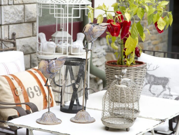 Come realizzare delle lampade shabby chic