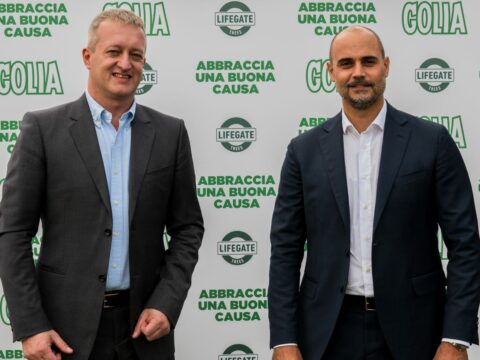 “Abbraccia una buona causa”, il progetto green di Golia e Lifegate