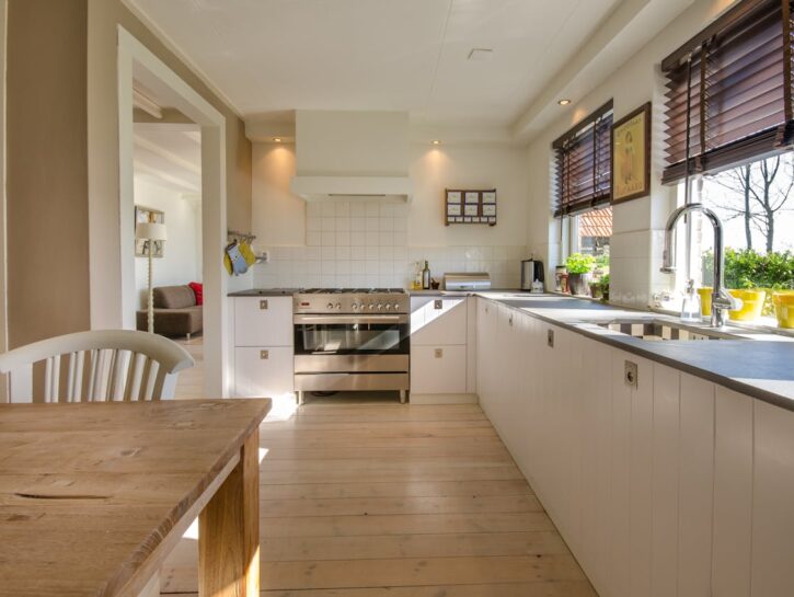 Cucina senza pensili: idee e soluzioni