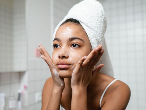 I migliori detergenti viso per combattere l'acne