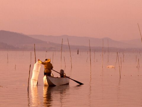 In viaggio lungo le rive del lago Trasimeno