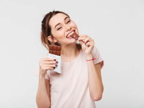 Come smettere di avere il senso di colpa per il cibo che mangiamo