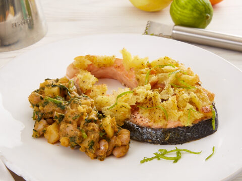 Salmone agli agrumi con fagioli e patate