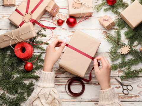 Galateo dei regali di Natale: cosa dovresti (e non dovresti) regalare