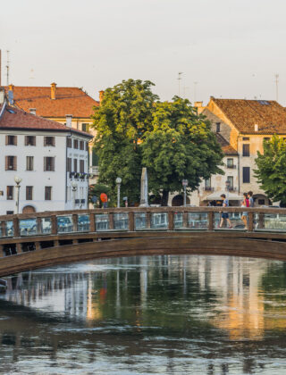Treviso, la città che ama l’acqua: itinerari a piedi e in bici