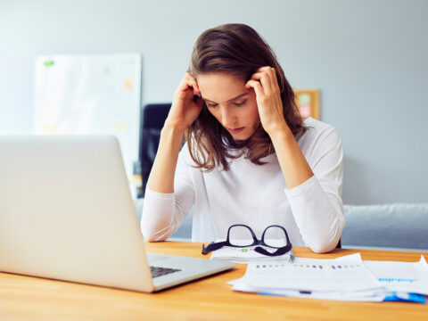 Come dovresti reagire quando ti senti bloccata sul lavoro?