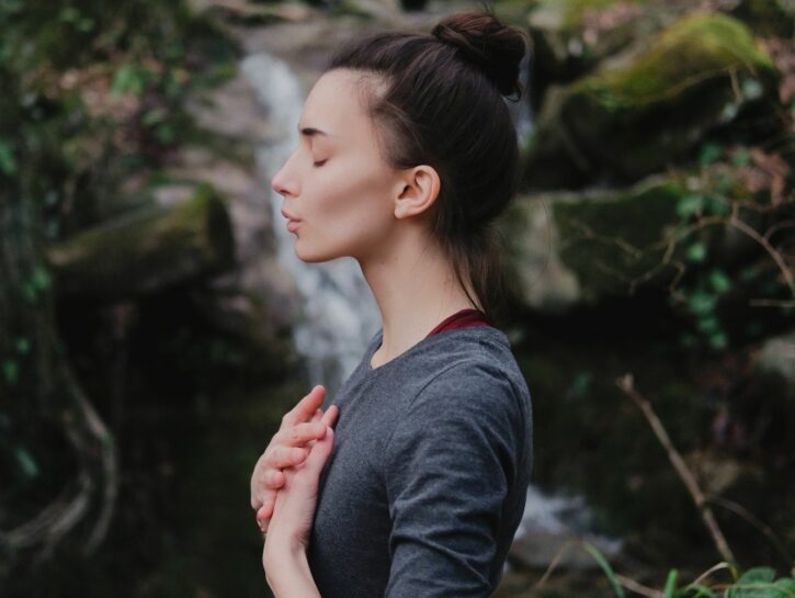 5 esercizi di respirazione che ti aiuteranno a gestire lo stress