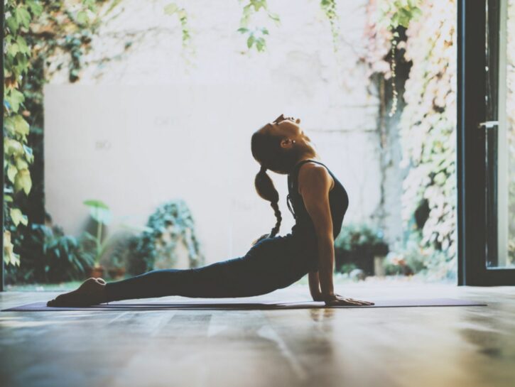 10 yoga guru da seguire per allenamenti sempre più ispirati