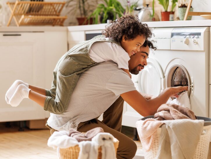Come preparare uno smacchiatore per il bucato al cocco
