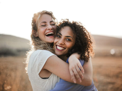 5 pensieri gentili che dovresti dedicare alle tue amiche più care