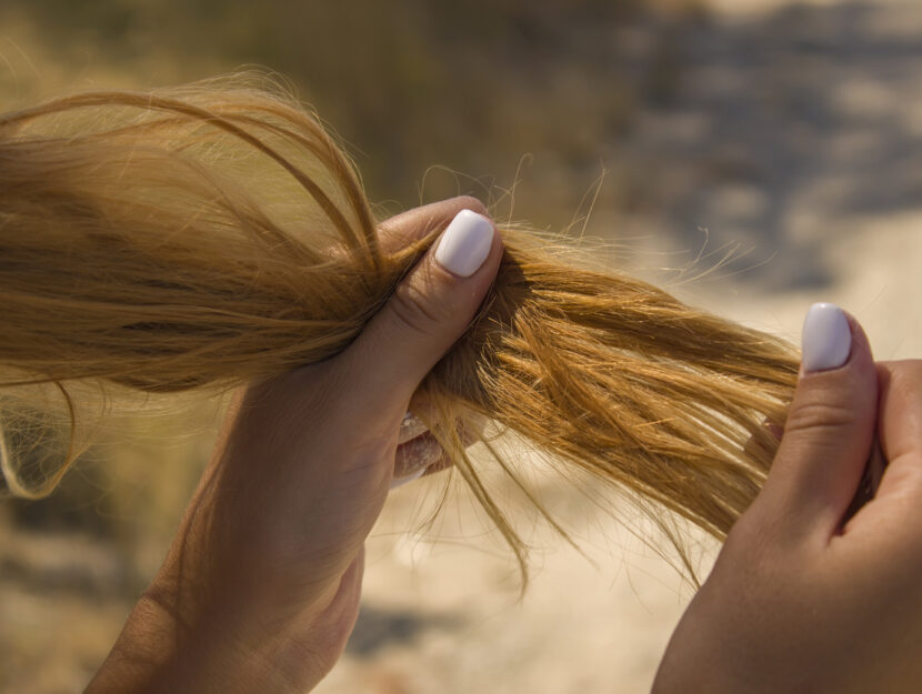 5 cose inaspettate che danneggiano i tuoi capelli (e come evitarle)