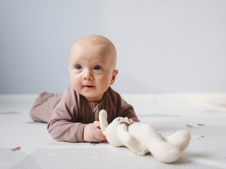 Come vestire un neonato bene
