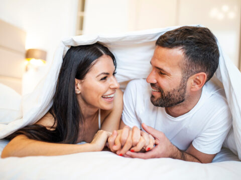 Dormire insieme o separati? Condividere il letto può cambiare le sorti della coppia