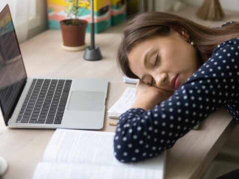 Cosa fare se siamo afflitte dalla sonnolenza diurna?