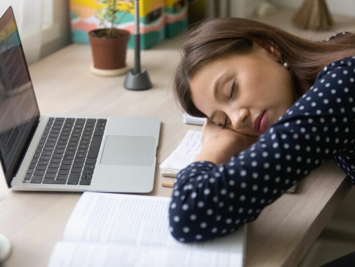 Cosa fare se siamo afflitte dalla sonnolenza diurna?