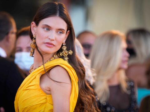 Bianca Balti: «Ho congelato gli ovociti, non serve un uomo per avere figli»