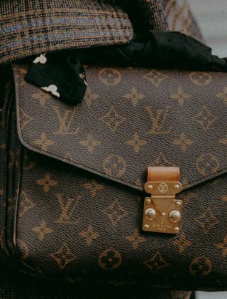 Come riconoscere un falso Louis Vuitton