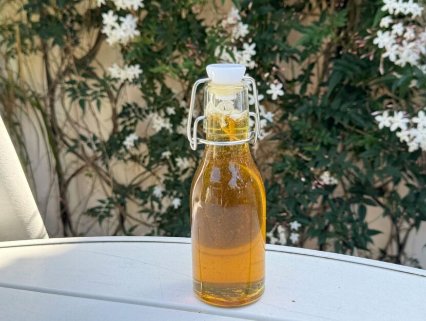 come pulire contenitore di vetro dell'olio