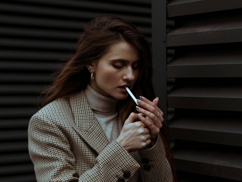 come togliere nicotina dalle mani