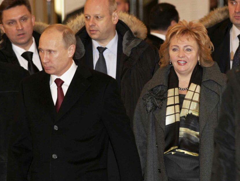 Putin con la moglie, diventata ex nel 2013. Insieme hanno due figlie, Maria e Katerina, nate nel 198